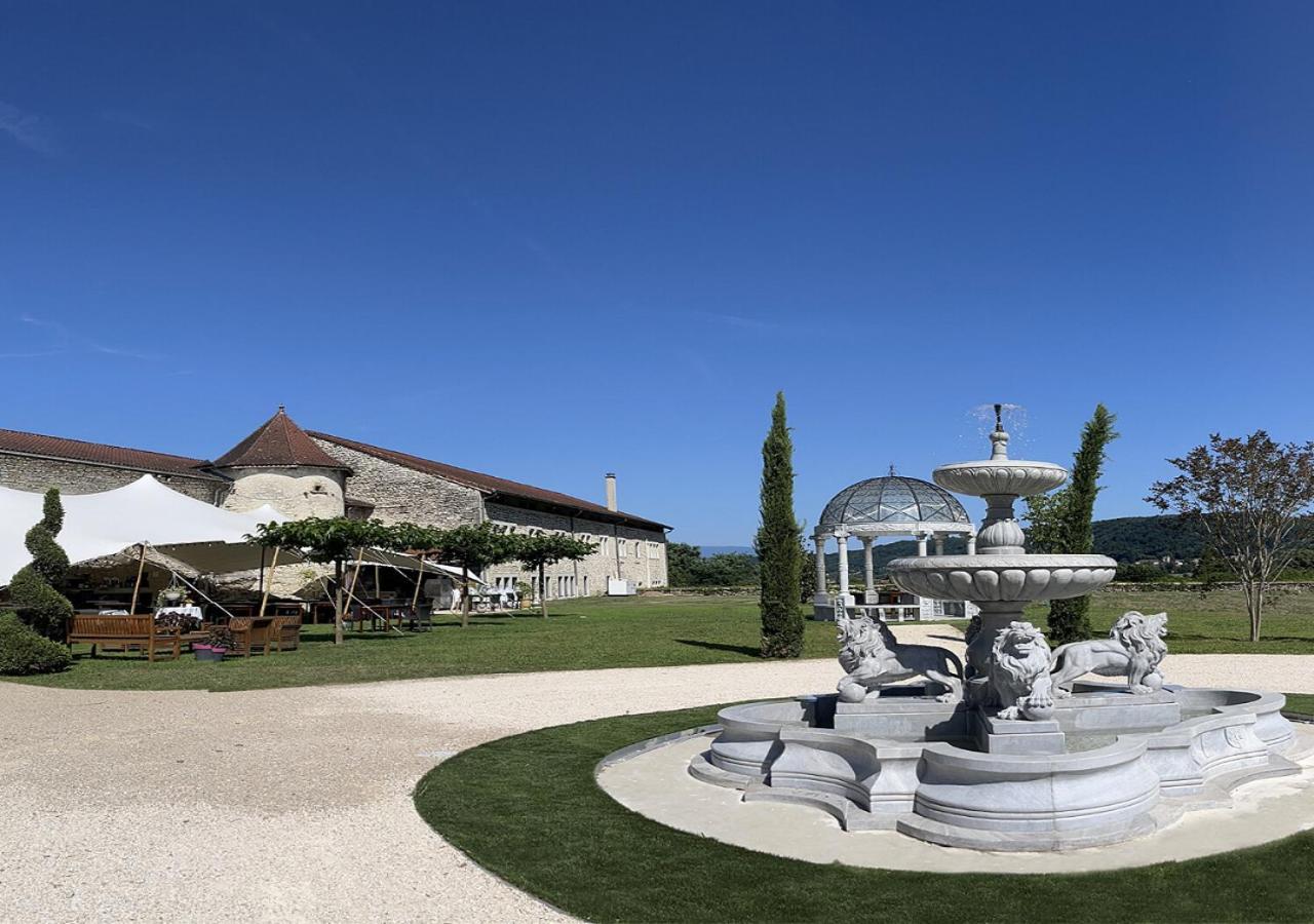 Les Dependances De Chapeau Cornu Vignieu Exterior photo